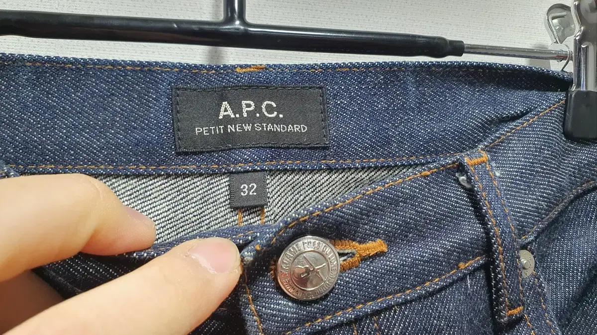 아페쎄 A.P.C. 쁘띠뉴스탠다드 데님팬츠 허리 34, 총장99cm 정도